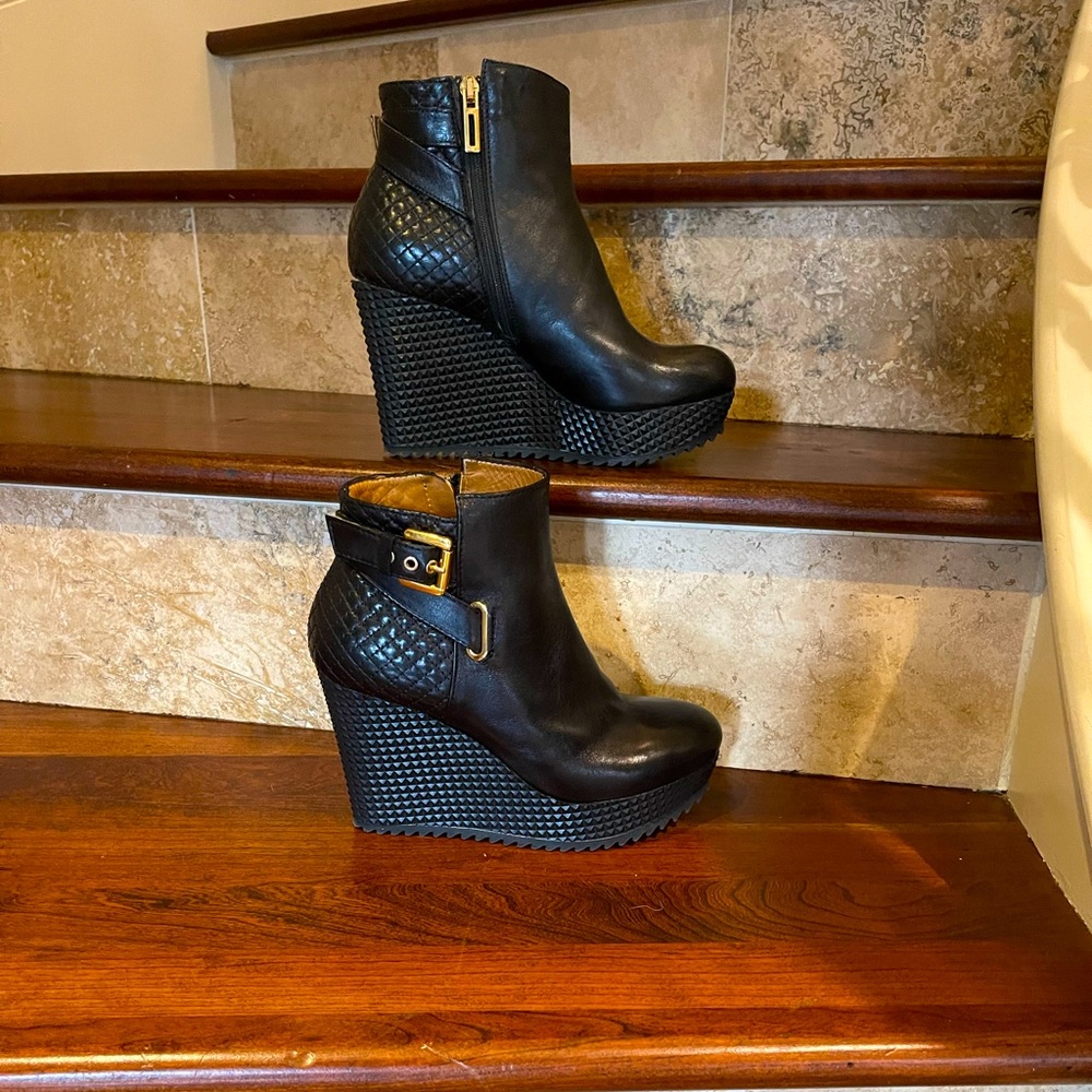 Made in Italy booties
